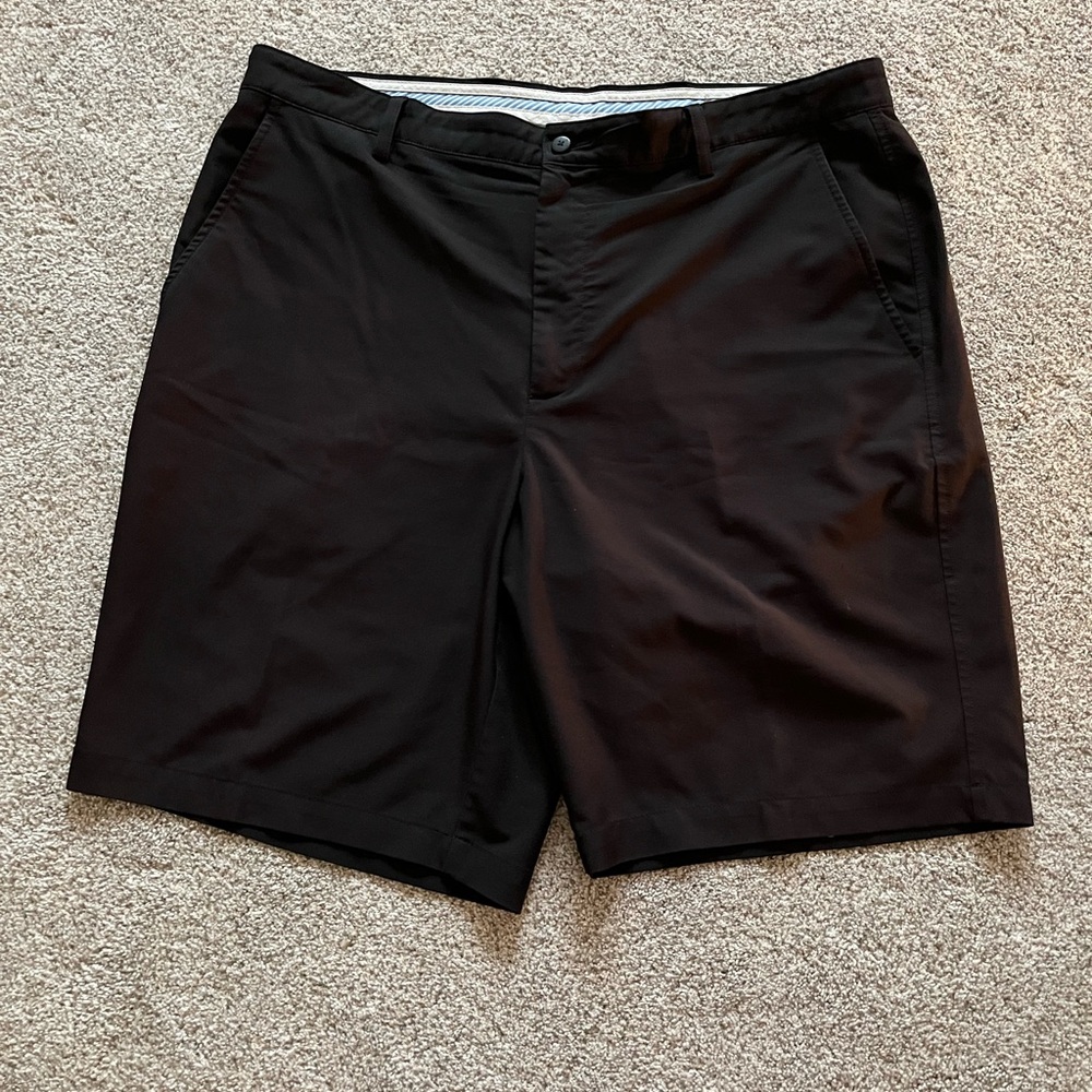 Men’s FootJoy lightweight golf shorts